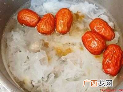 雪燕桃胶怎么做的具体操作步骤 雪燕桃胶怎么做