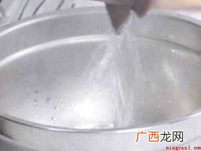 夏天拖鞋有股臭味怎么去除的具体操作步骤 夏天拖鞋有股臭味怎么去除