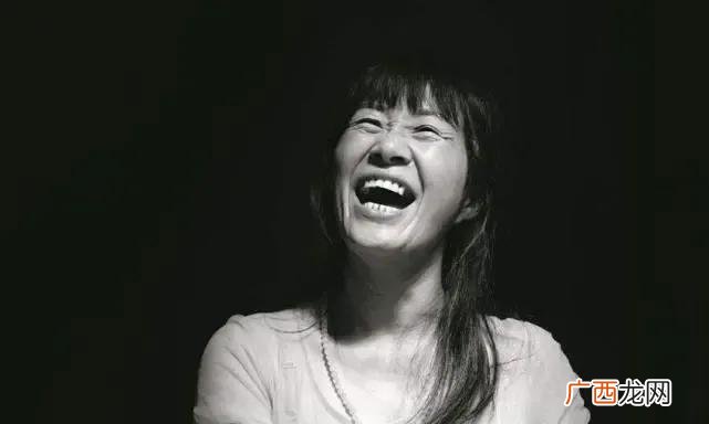 余秀华给李建写了多少首诗 李健和余秀华什么关系