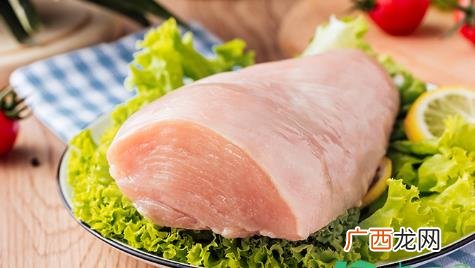 鸡胸肉吃多了有什么副作用 鸡胸肉是否含有大量激素
