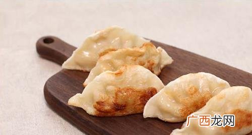 煎饺是生煎还是熟煎 煎饺是生煎还是煮熟了煎