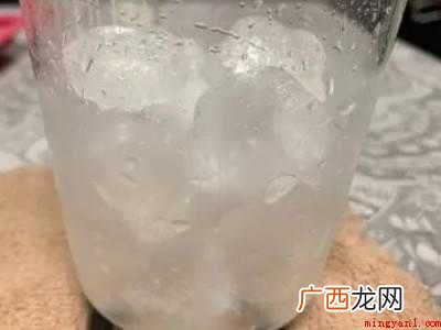 冰块怎么取出来的具体操作步骤 冰块怎么取出来