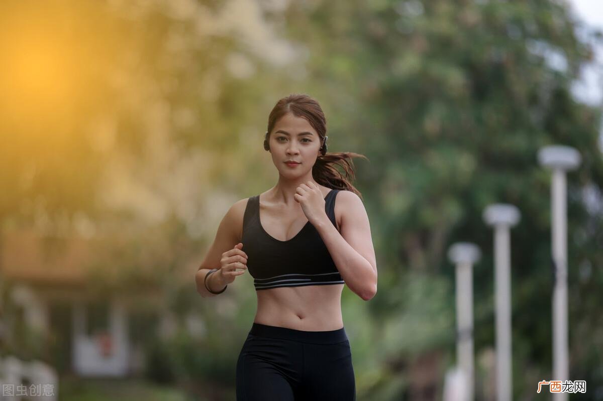 3个细节判断水瓶心里是否有你 判断你在水瓶男心里的位置