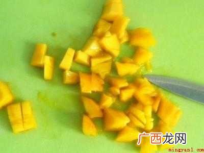 水果布丁怎么做简单又好吃的具体操作步骤 水果布丁怎么做简单又好吃