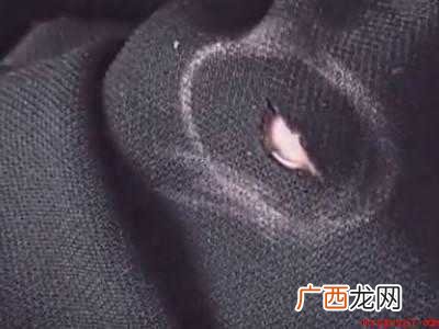 怎样补裤子破洞不留痕迹的具体操作步骤 怎样补裤子破洞不留痕迹