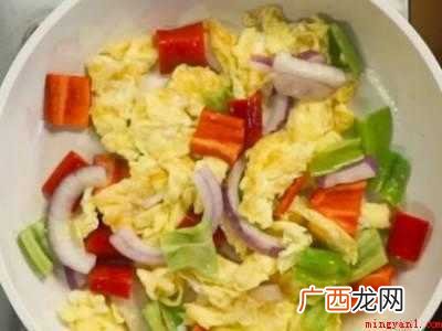 怎么炒洋葱好吃又简单的具体操作步骤 怎么炒洋葱好吃又简单