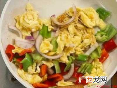 怎么炒洋葱好吃又简单的具体操作步骤 怎么炒洋葱好吃又简单