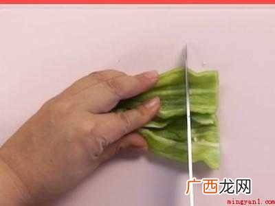 怎么炒洋葱好吃又简单的具体操作步骤 怎么炒洋葱好吃又简单