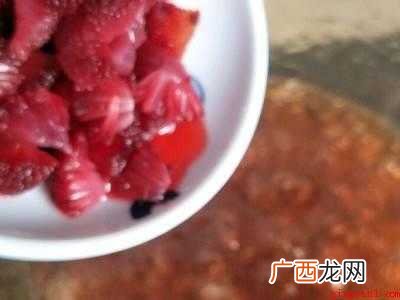 杨梅做菜怎么做好吃的具体操作步骤 杨梅做菜怎么做好吃