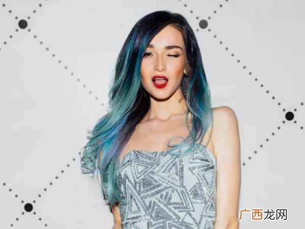 夏天短发染什么颜色好看洋气显白 夏天短发染什么颜色好看