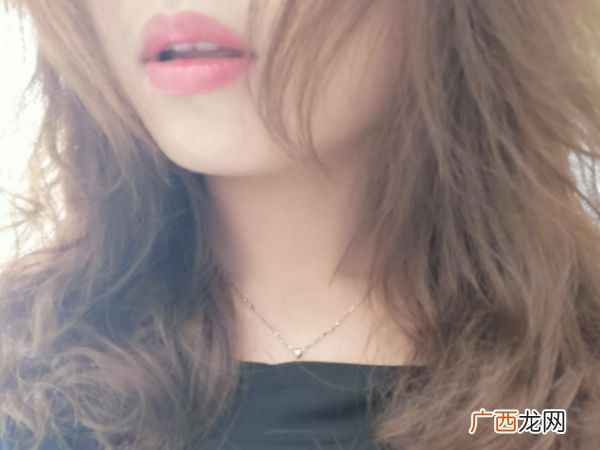 夏天短发染什么颜色好看洋气显白 夏天短发染什么颜色好看
