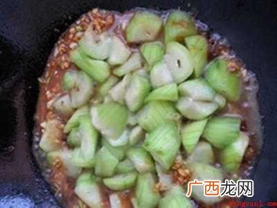 烧丝瓜怎么烧好吃的具体操作步骤 烧丝瓜怎么烧好吃