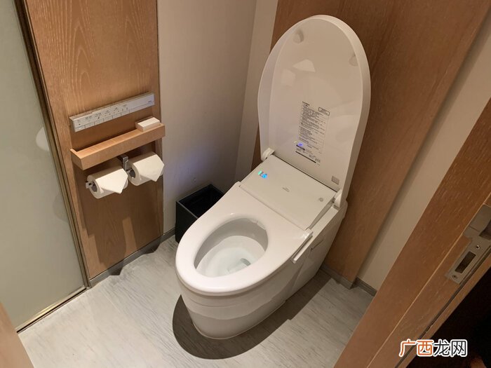 坐便器漏水的原因以及处理方法 马桶漏水怎样维修
