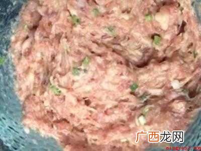 云吞馅放什么又弹又脆的具体操作步骤 云吞馅放什么又弹又脆