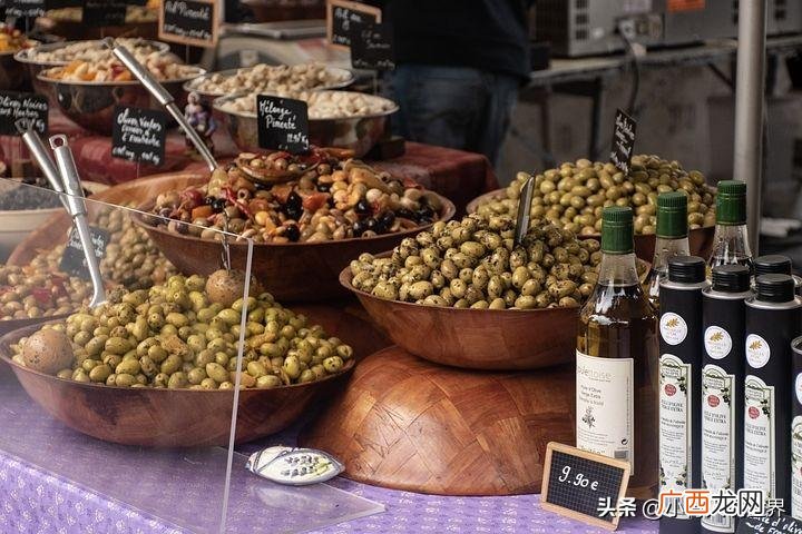 中国发现特大油田800万亿吨 世界十大产油国排名
