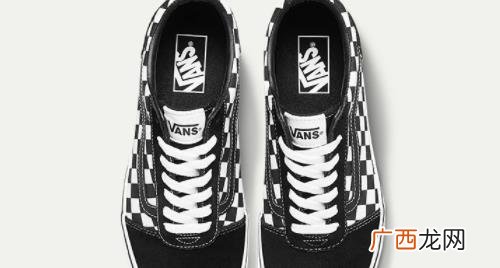 vans鞋舌头总往里跑怎么办 为什么vans的鞋舌会往旁边移
