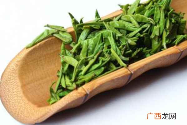 峨眉山高山茶区所产鲜嫩茶芽精制而成 竹叶青是竹叶吗