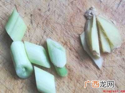 豆角炖肉怎么做的具体操作步骤 豆角炖肉怎么做