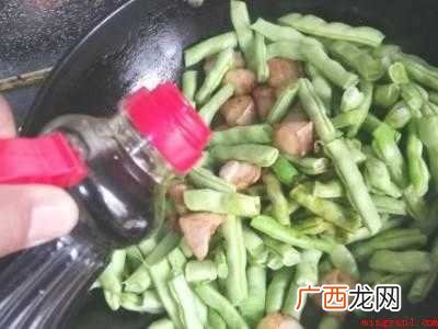 豆角炖肉怎么做的具体操作步骤 豆角炖肉怎么做