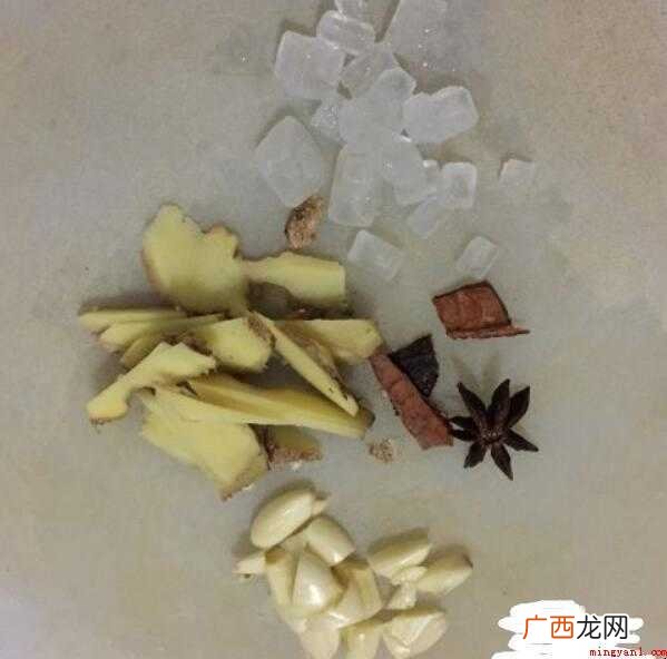 简单红烧鸡翅的做法是什么