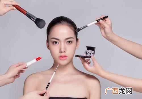 妆前乳和隔离霜哪个先用好 妆前乳和隔离霜哪个先用