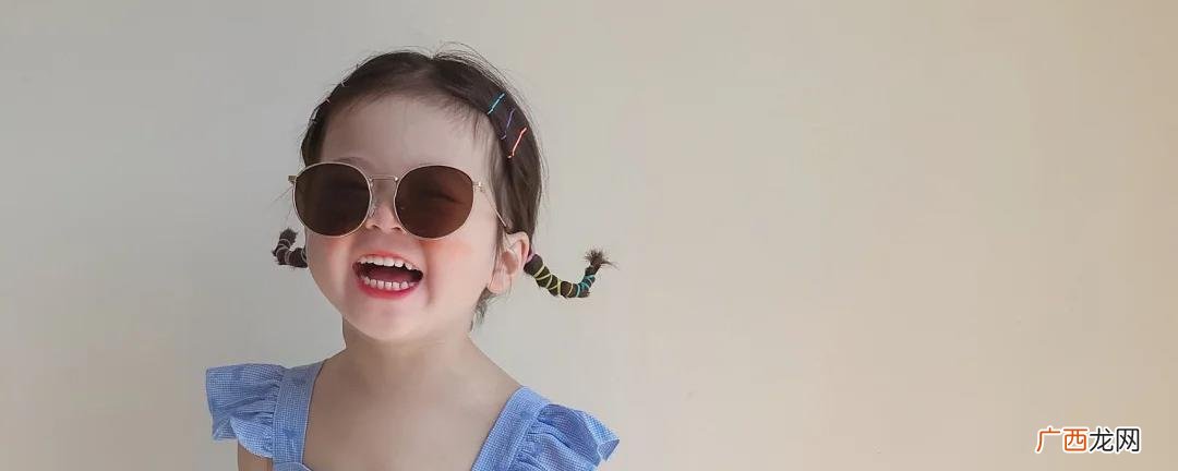 适合小孩的七种丸子头发型 小女孩丸子头的简单扎法