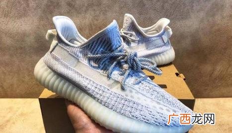 椰子满天星不用闪光灯怎么发光 yeezy 满天星怎么发光