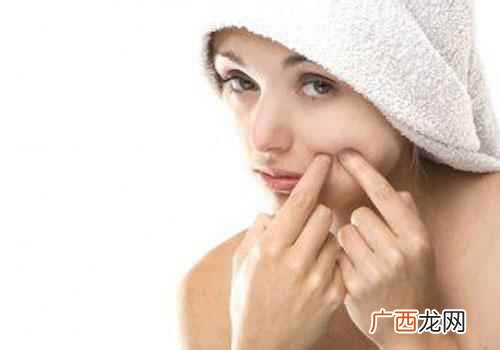 脖子上长痘痘怎么消除呢 脖子上长痘痘怎么消除