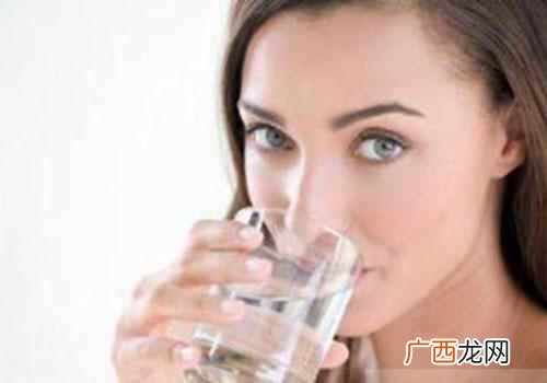 盐开水的功效与作用什么时候吃好 盐开水的功效与作用