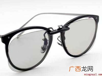 3d眼镜怎么夹在近视眼镜上