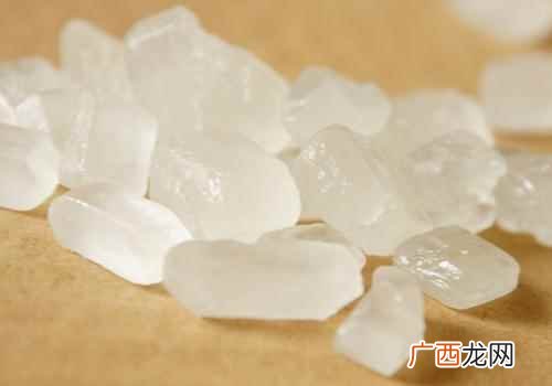 冰糖的功效与作用及禁忌是什么 冰糖的功效与作用