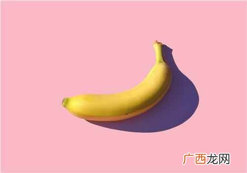 补充热能香蕉中含有大量的糖类物质及人体所需的多种营养成分 香蕉吃了有什么作用,香蕉的功效