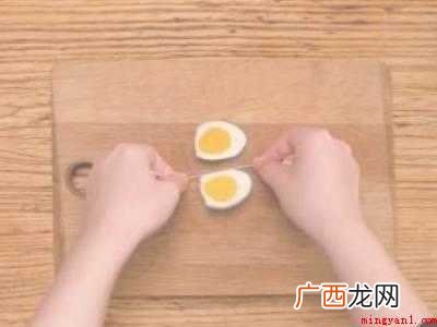 拌鸡蛋怎么做的具体操作步骤 拌鸡蛋怎么做的