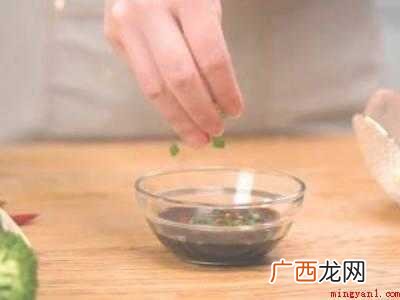 拌鸡蛋怎么做的具体操作步骤 拌鸡蛋怎么做的