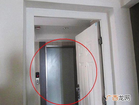电梯对门化解秘籍 电梯门对着入户门风水破解