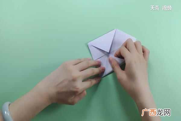 方形彩纸裤子折好了吗 裤子的折法