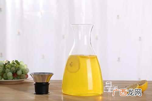 蜂蜜柠檬水痛风能喝吗少喝或者不喝 蜂蜜柠檬水痛风能喝吗,痛风患者的饮食注意