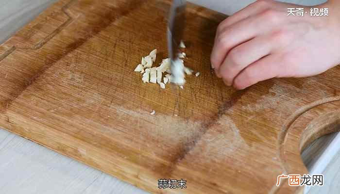 腊肉怎么做最好吃 冬笋炒腊肉的做法