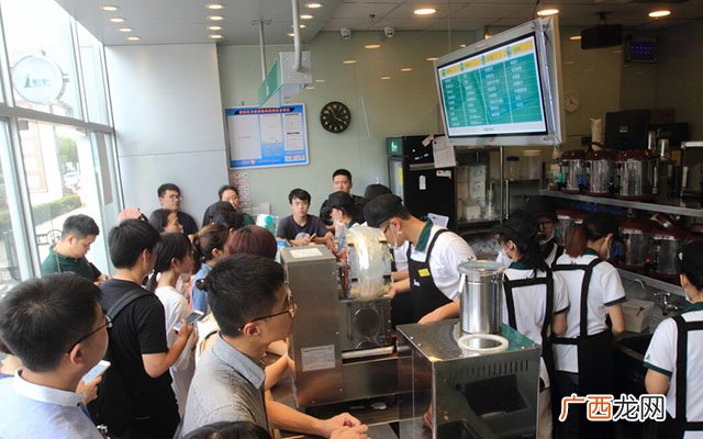 开奶茶店基本亏本的多吗 开奶茶店为什么10个9个亏