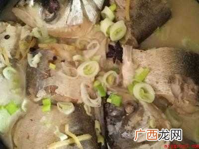 炖鱼头怎么炖