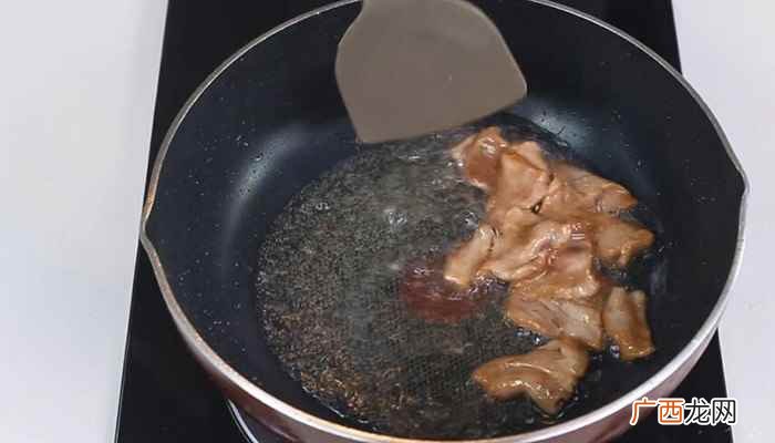 西葫芦炒肉怎么做 西葫芦炒肉的做法