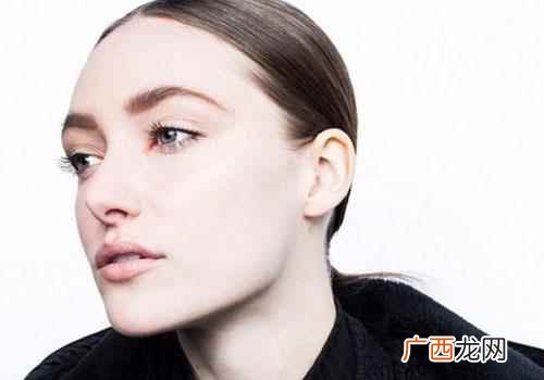 眉毛颜色浅选择什么颜色的眉笔 眉毛颜色深适合什么颜色的眉笔