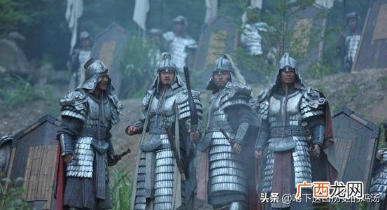 范增给项羽出过哪些计策 范增是项羽的什么人物