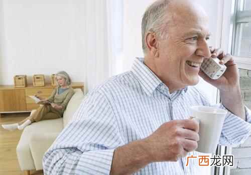老年人喝浓茶有什么危害 老年人喝什么茶好