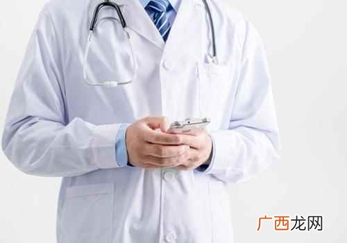 脚趾甲长到肉里化脓 脚趾甲长到肉里化脓了怎么办