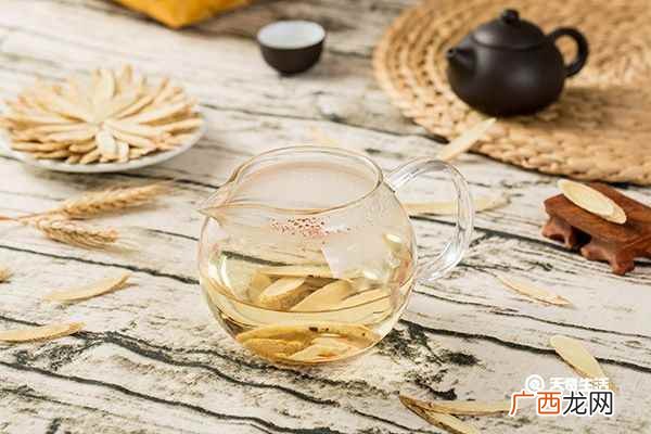 核心功效保护心血管系、提高免疫力、进血液活西洋参黄芪泡水 西洋参和黄芪一起泡水喝的功效与作用