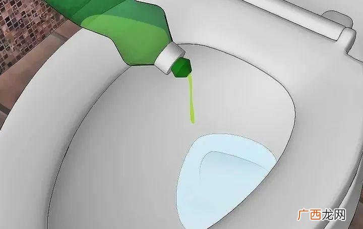 没有工具疏通技巧 家里马桶堵了如何自己快速疏通