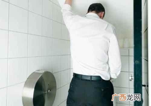 排尿性晕厥是医学上常见的一种晕倒现象 小便晕倒是怎么回事啊