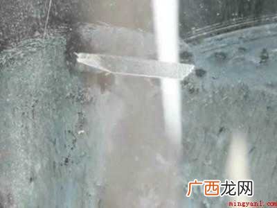 怎么去除玻璃上的胶带痕迹