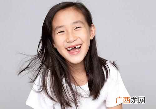 注意口腔卫生小孩换牙时一定要注意 小孩换牙注意事项,小孩换牙要注意什么